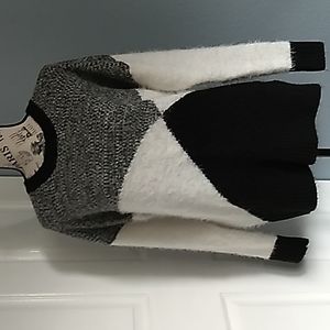Metaphor Black & Cream Sweater - Size Medium